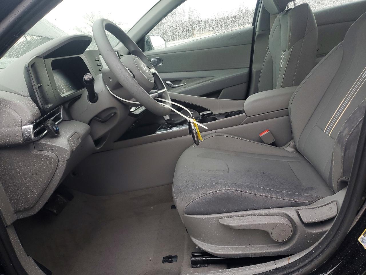 2025 HYUNDAI ELANTRA BLUE photo 19