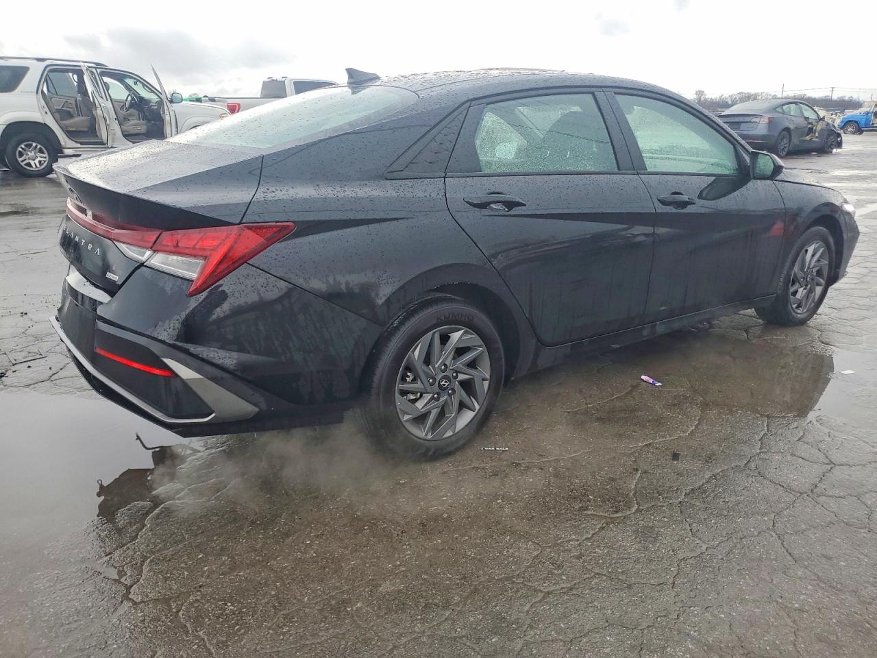 2025 HYUNDAI ELANTRA BLUE photo 7
