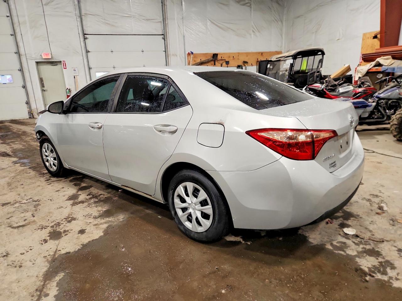 2018 TOYOTA COROLLA L photo 3