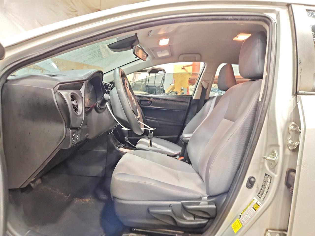 2018 TOYOTA COROLLA L photo 13