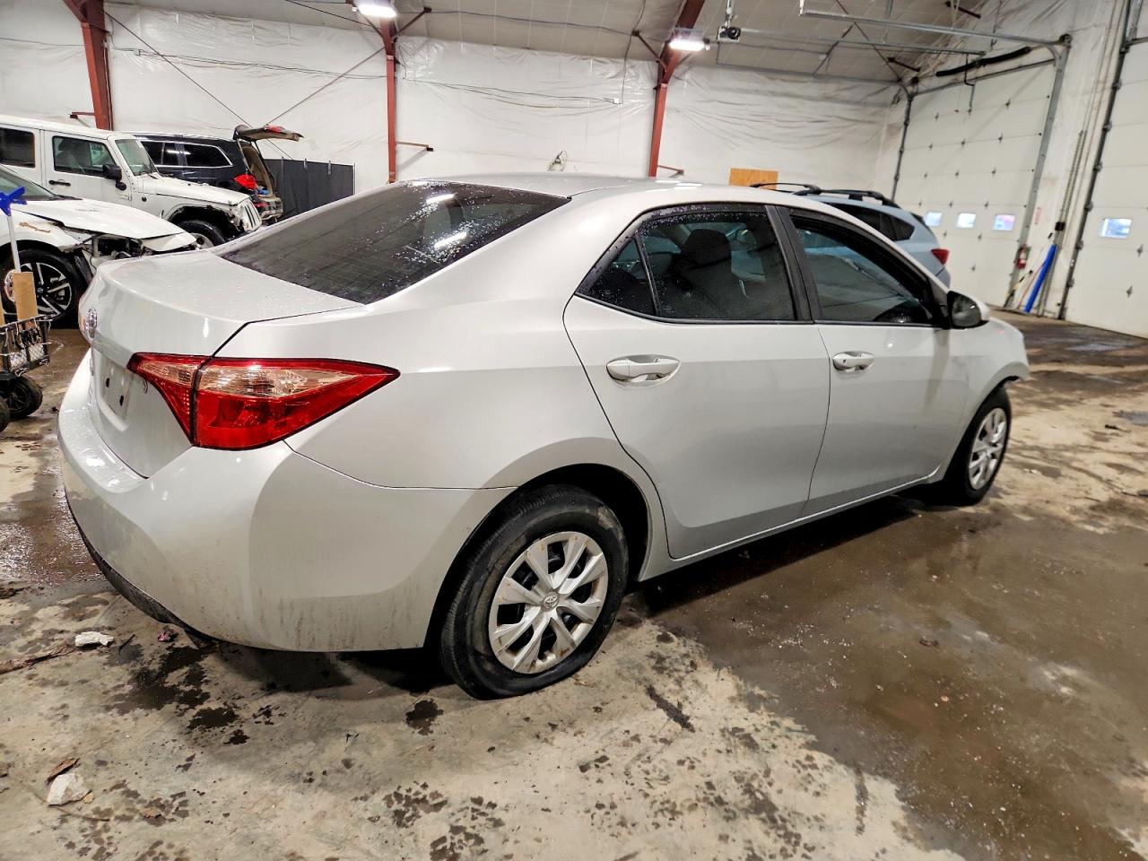 2018 TOYOTA COROLLA L photo 5