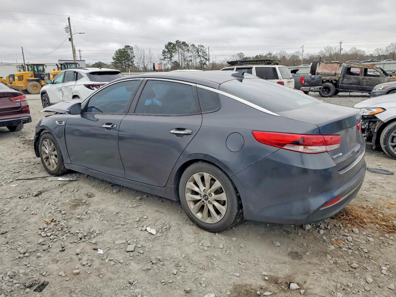2017 KIA OPTIMA LX photo 3