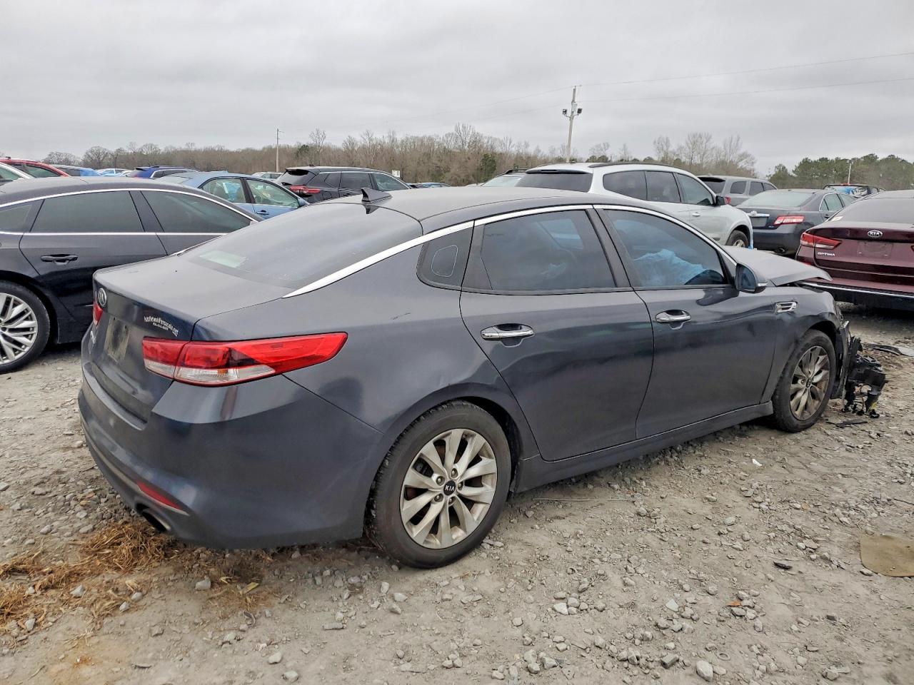 2017 KIA OPTIMA LX photo 5