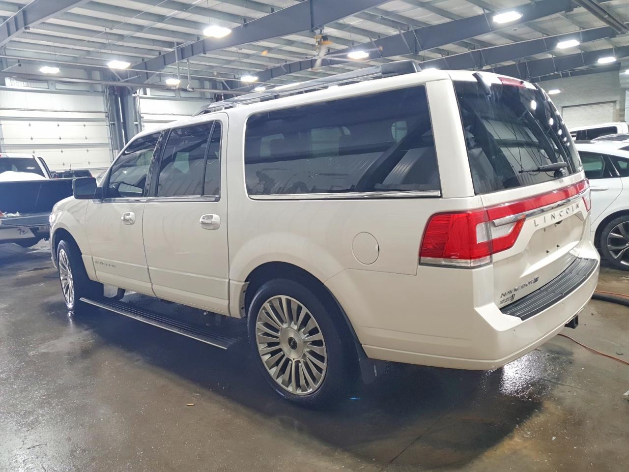 2017 LINCOLN NAVIGATOR L SELECT photo 3
