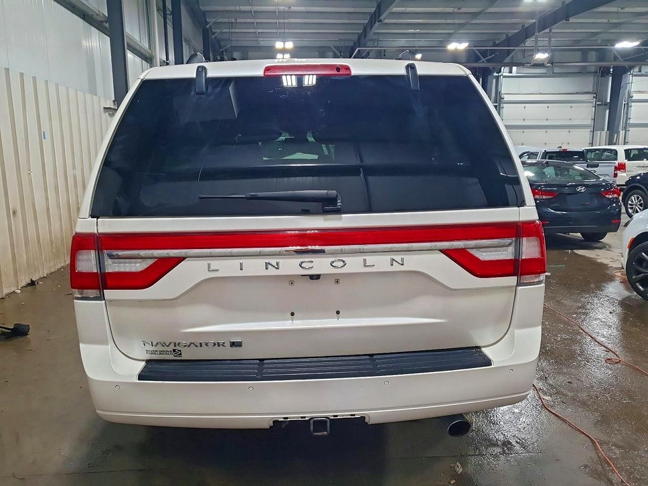 2017 LINCOLN NAVIGATOR L SELECT photo 11