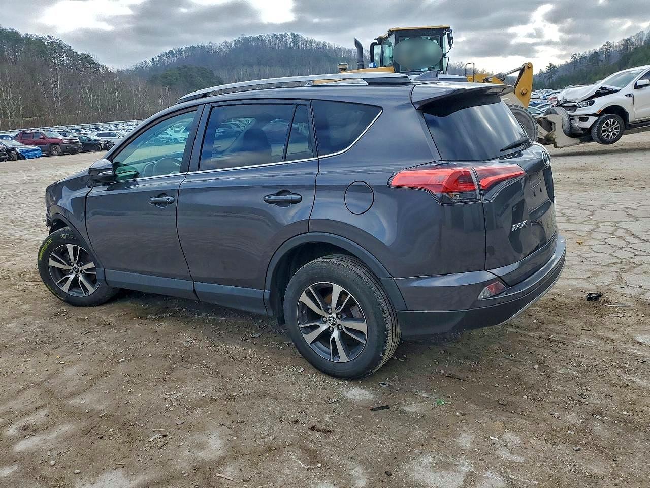 2018 TOYOTA RAV4 ADVENTURE photo 3