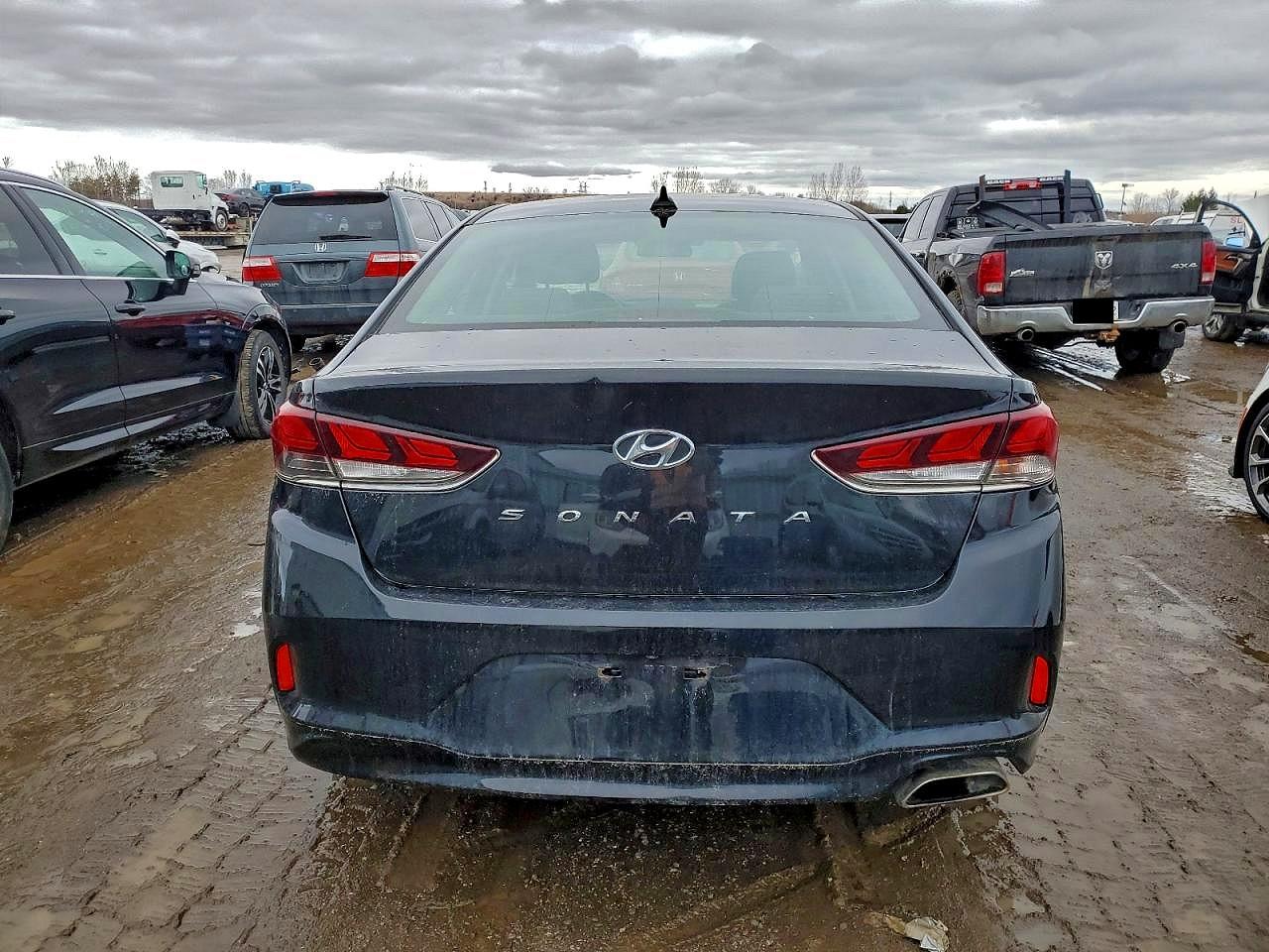 2018 HYUNDAI SONATA SE photo 11