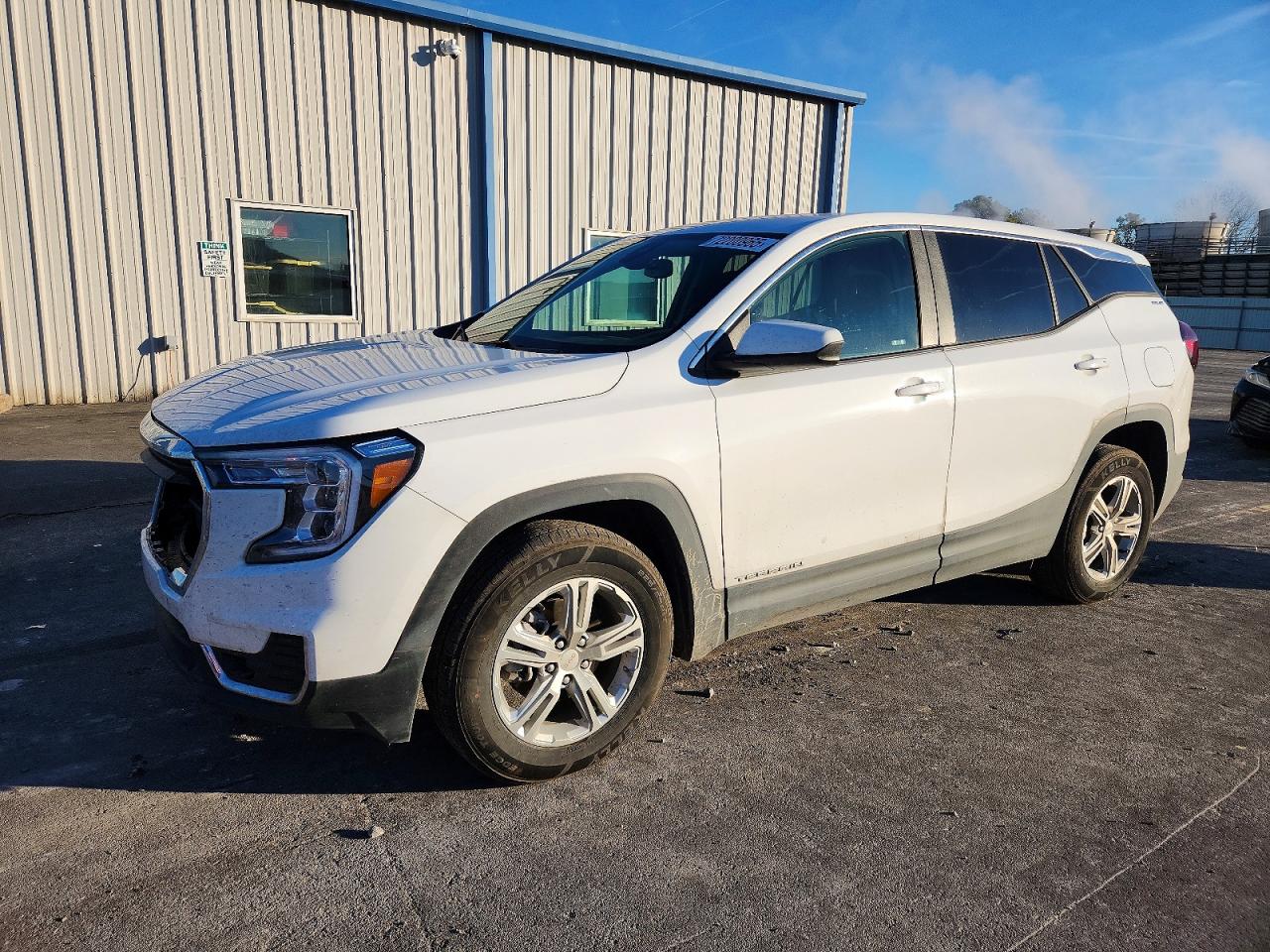 2024 GMC TERRAIN SLE photo 3