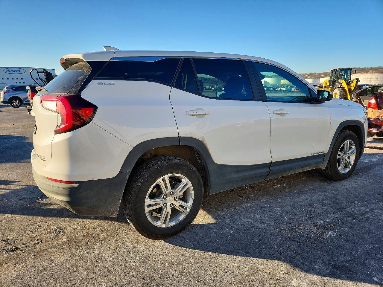 2024 GMC TERRAIN SLE photo 7