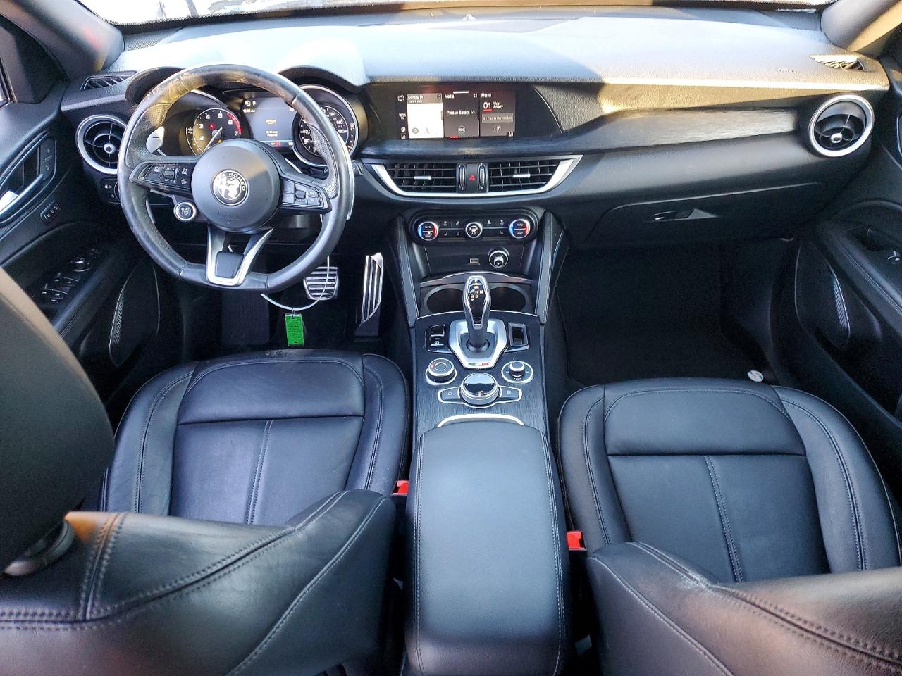 2022 ALFA ROMEO STELVIO photo 15