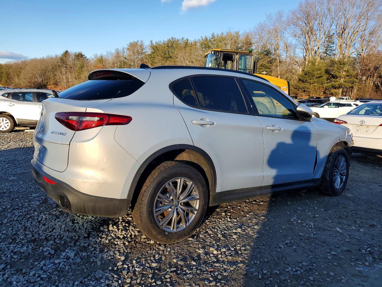 2022 ALFA ROMEO STELVIO photo 5