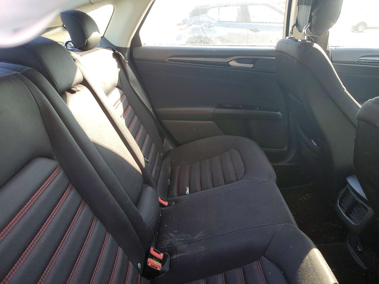 2013 FORD FUSION SE photo 10