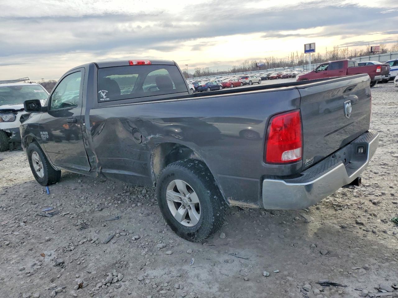 2019 RAM 1500 CLASSIC photo 4
