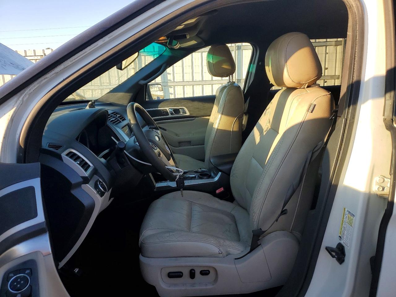 2011 FORD EXPLORER XLT photo 13