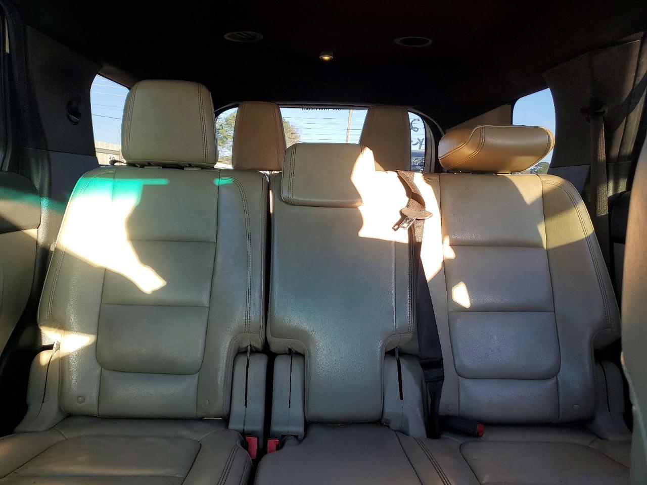 2011 FORD EXPLORER XLT photo 19