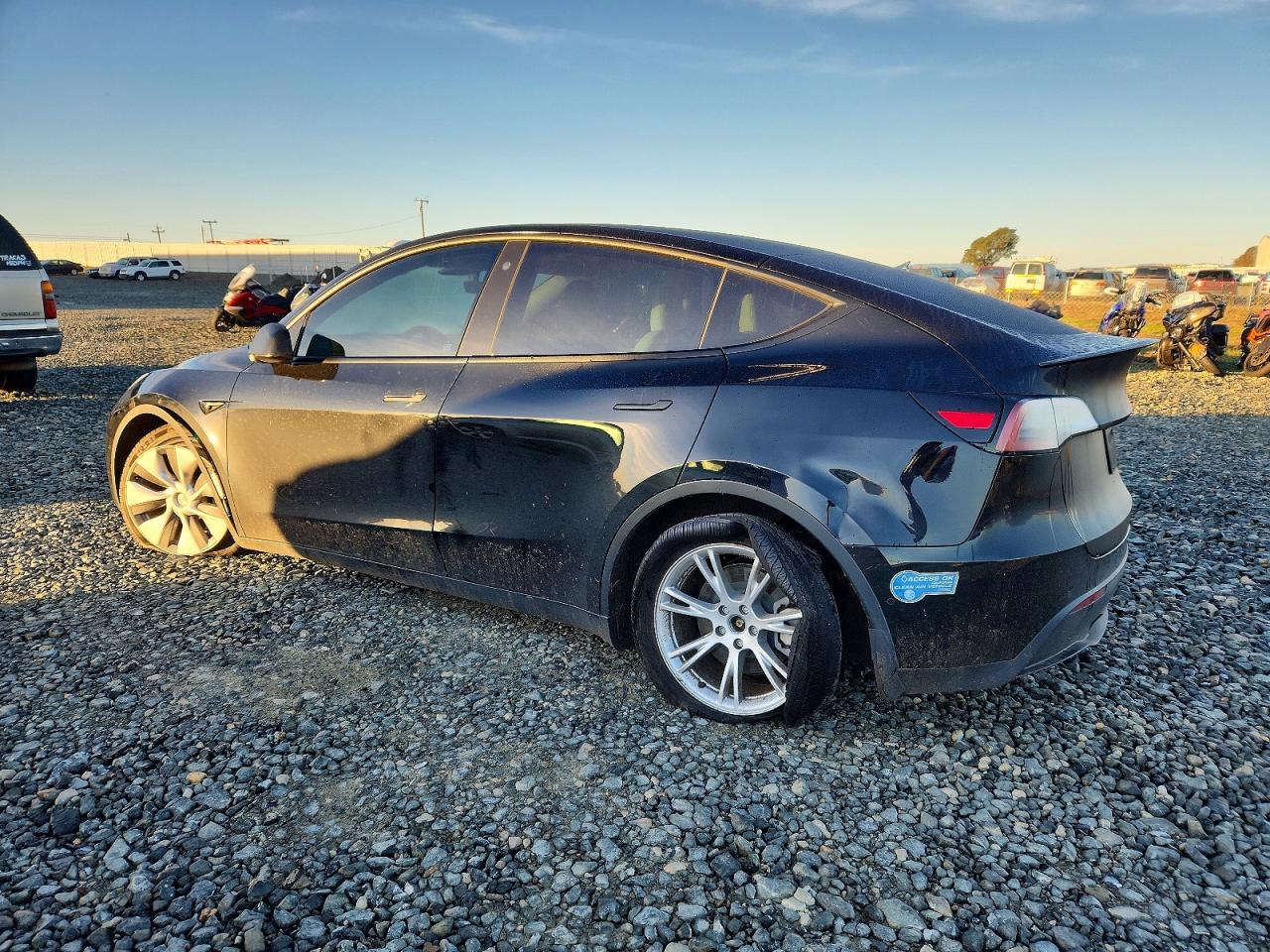 2021 TESLA MODEL Y photo 3