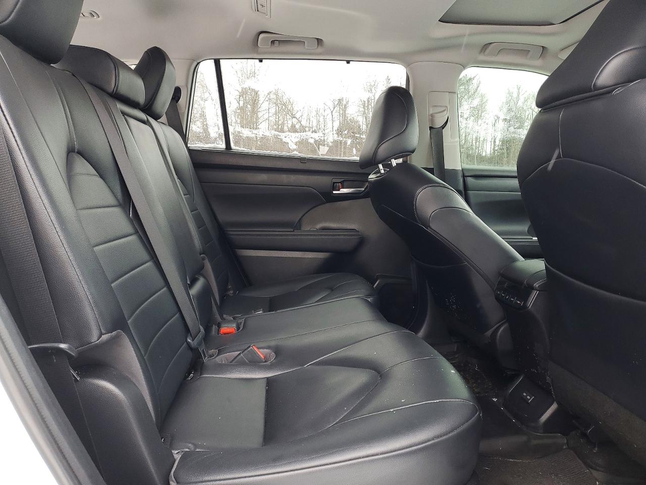 2023 TOYOTA HIGHLANDER HYBRID XLE photo 11