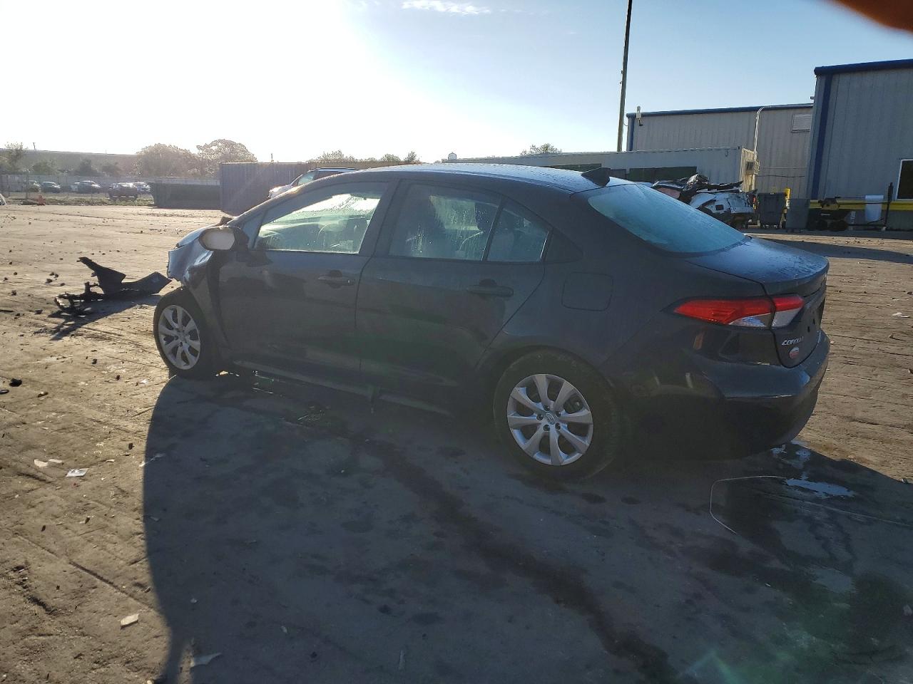 2025 TOYOTA COROLLA LE photo 3
