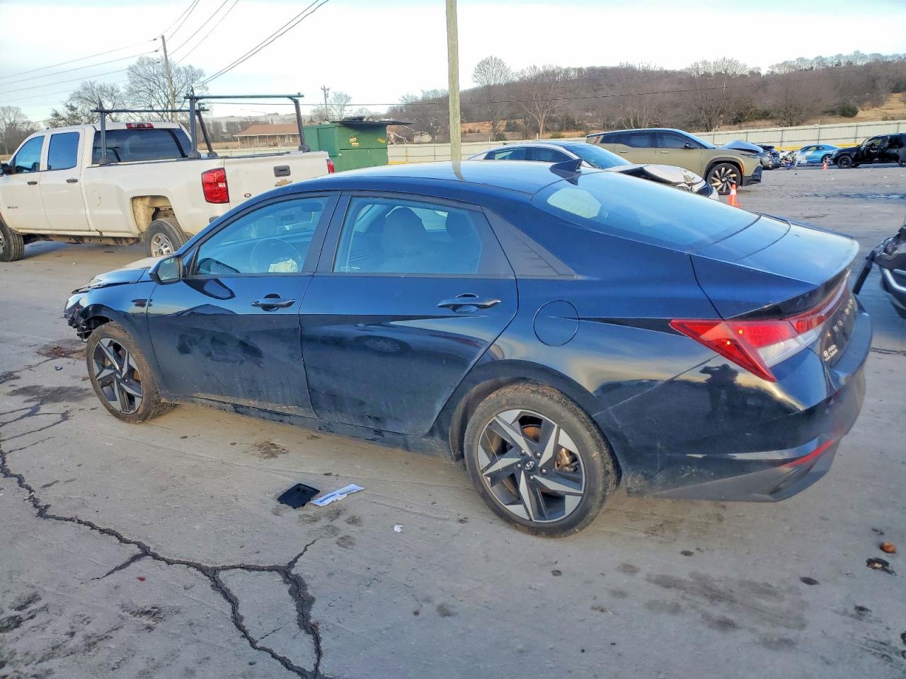 2023 HYUNDAI ELANTRA SEL photo 3