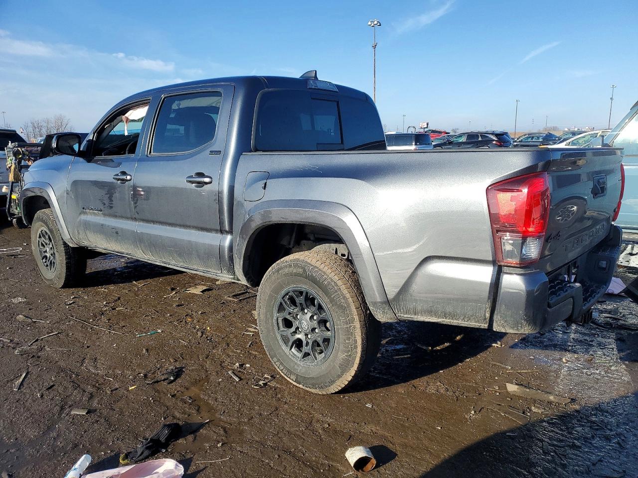2022 TOYOTA TACOMA DOUBLE CAB photo 3