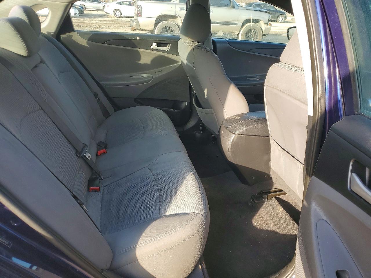 2013 HYUNDAI SONATA GLS photo 19