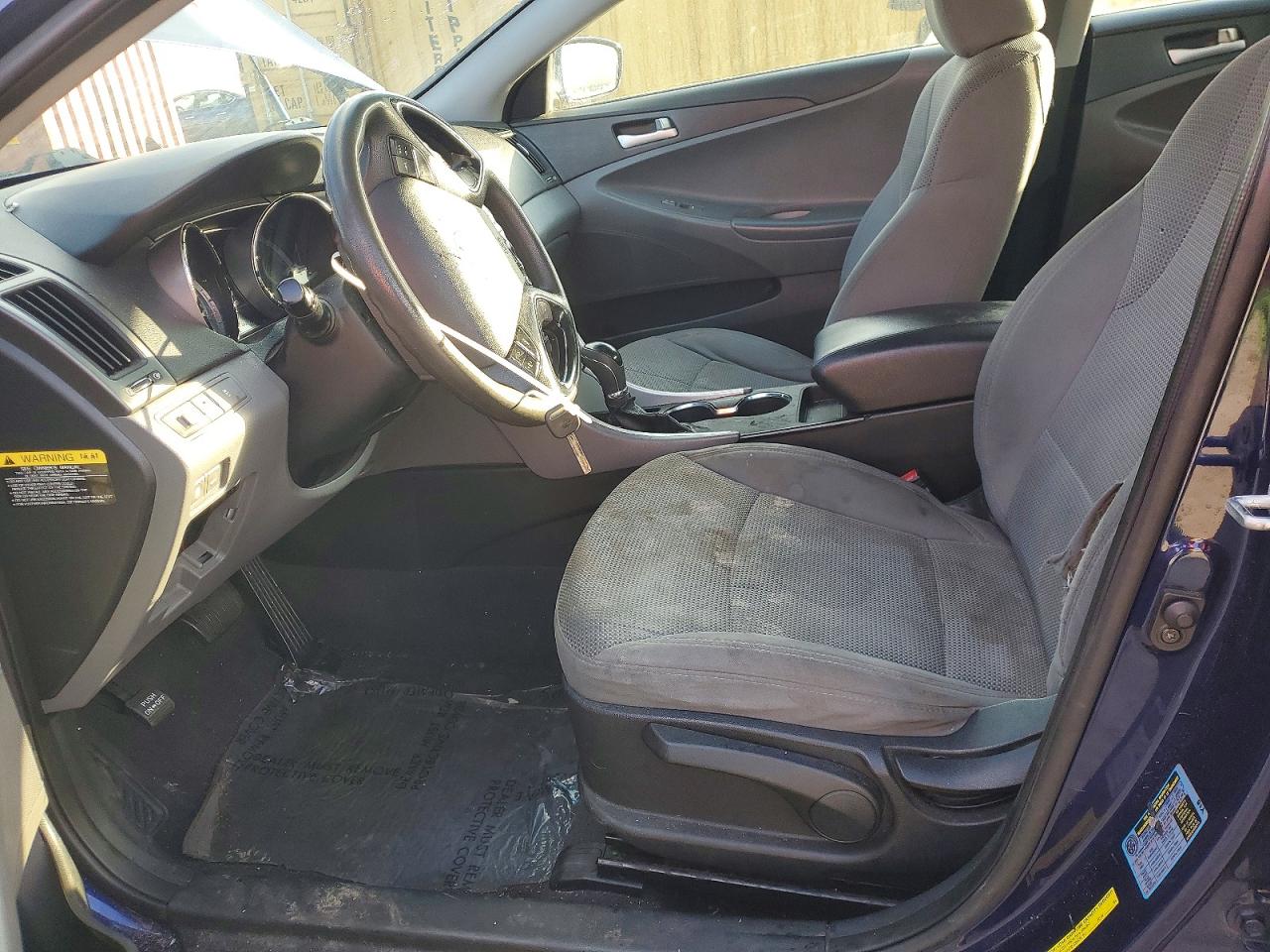 2013 HYUNDAI SONATA GLS photo 13