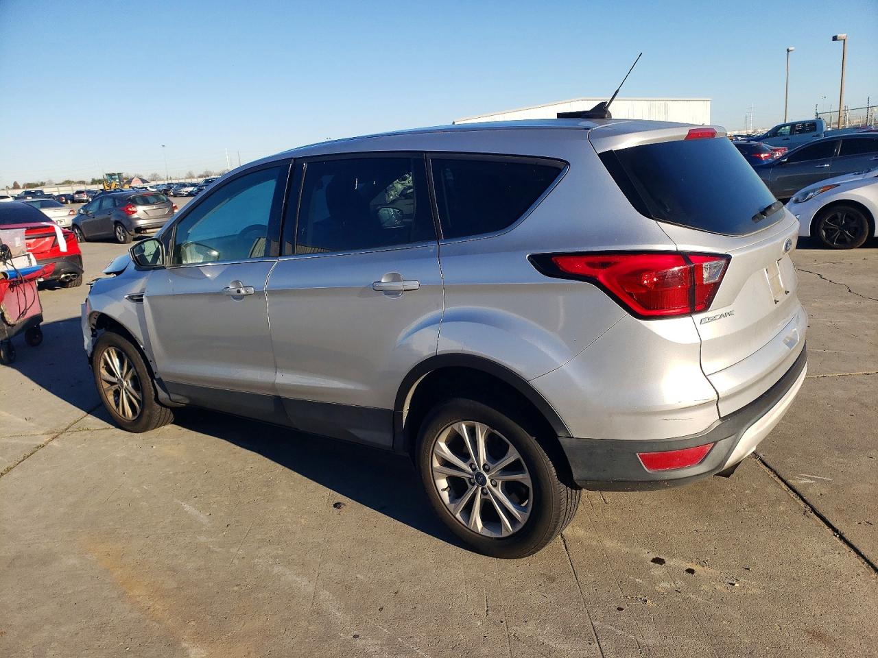 2019 FORD ESCAPE SE photo 4