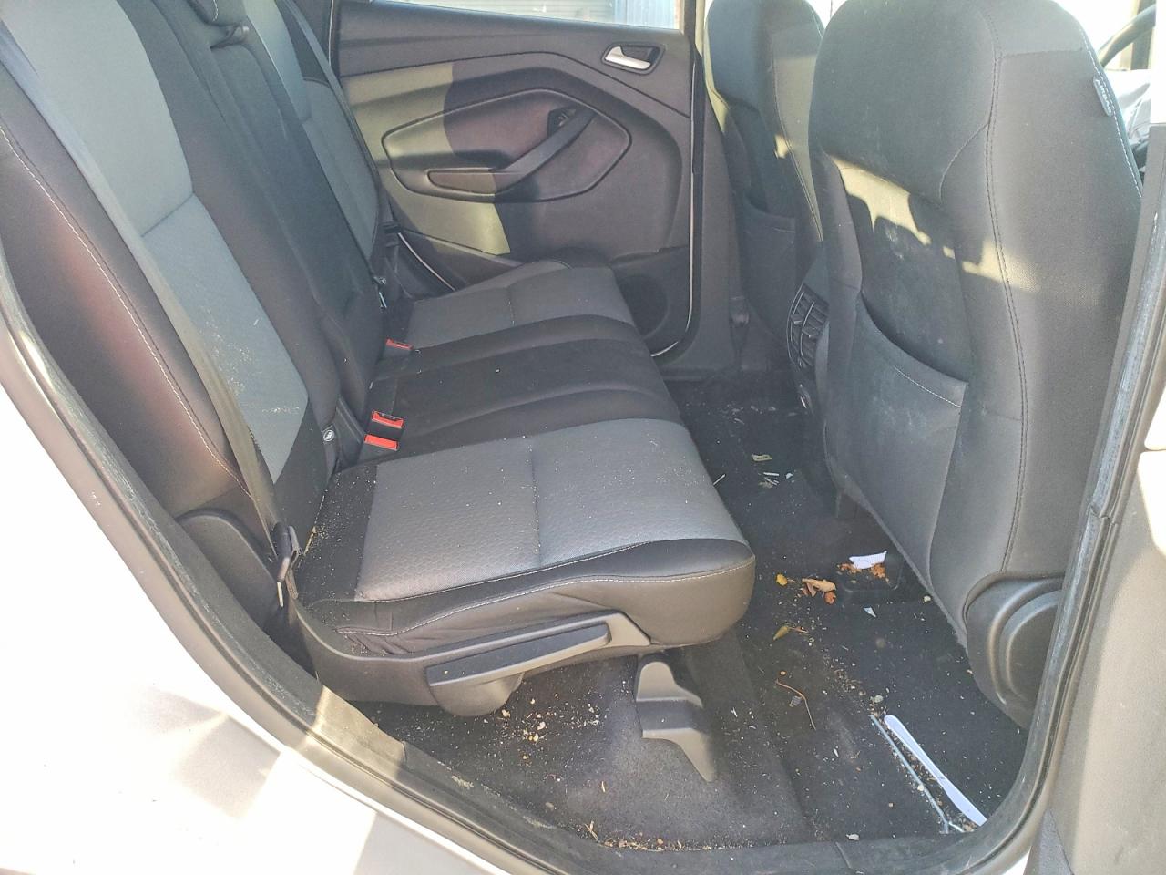 2019 FORD ESCAPE SE photo 28