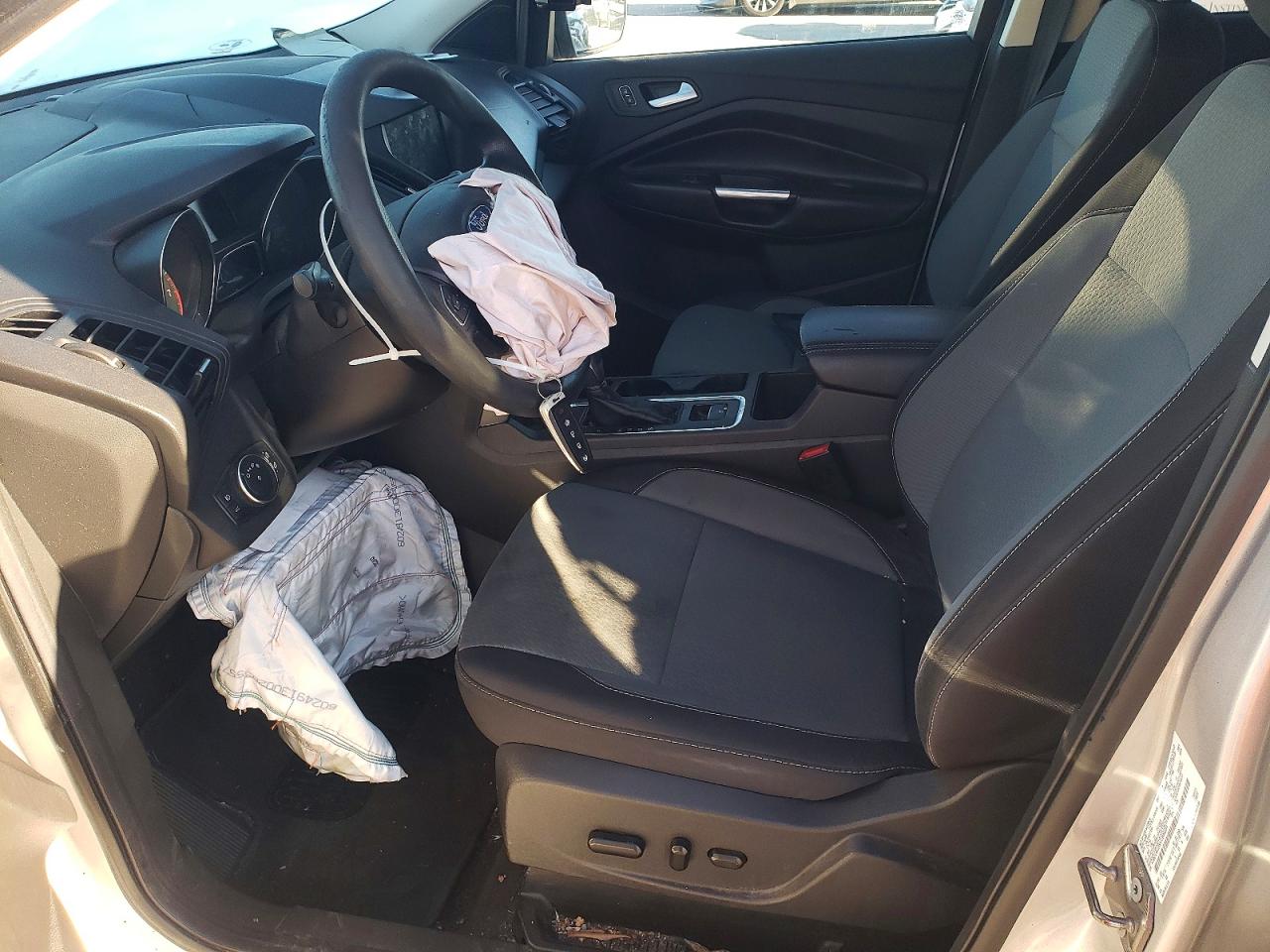2019 FORD ESCAPE SE photo 19