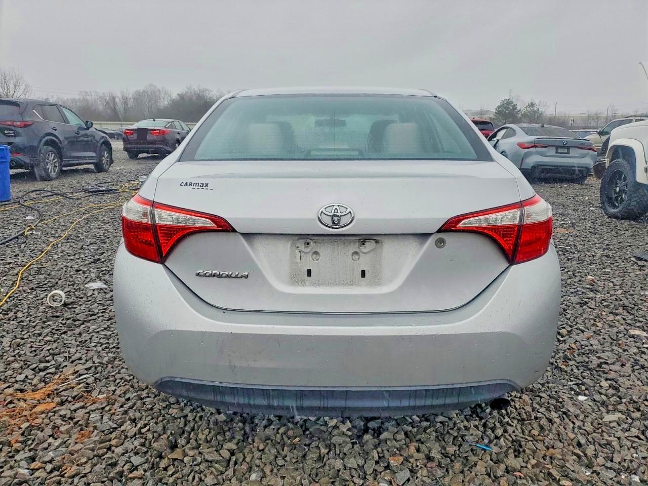 2015 TOYOTA COROLLA L photo 11