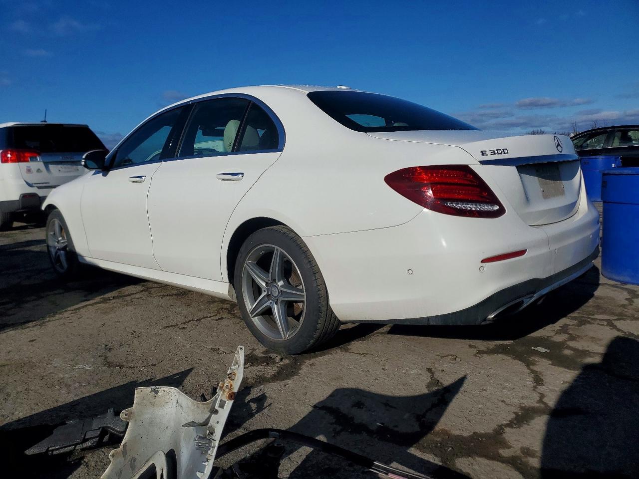 2017 MERCEDES-BENZ E 300 4MATIC photo 2