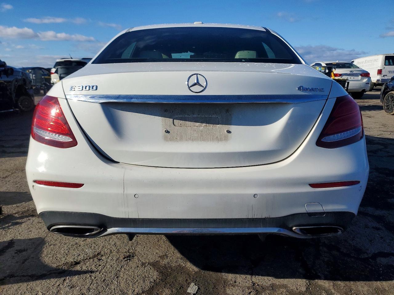2017 MERCEDES-BENZ E 300 4MATIC photo 6