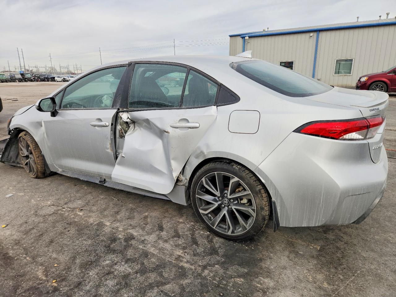 2020 TOYOTA COROLLA SE photo 3