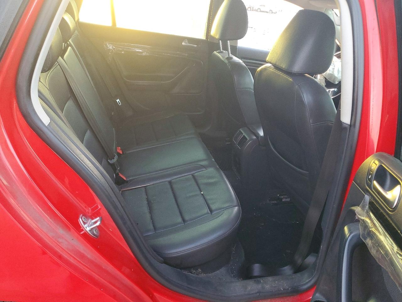 2012 VOLKSWAGEN JETTA TDI photo 10
