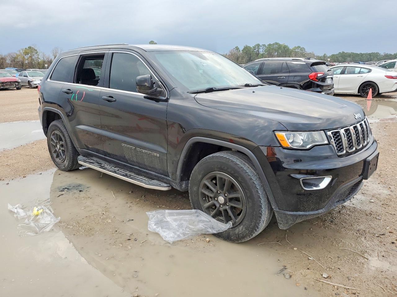 2018 JEEP GRAND CHEROKEE LAREDO photo 7