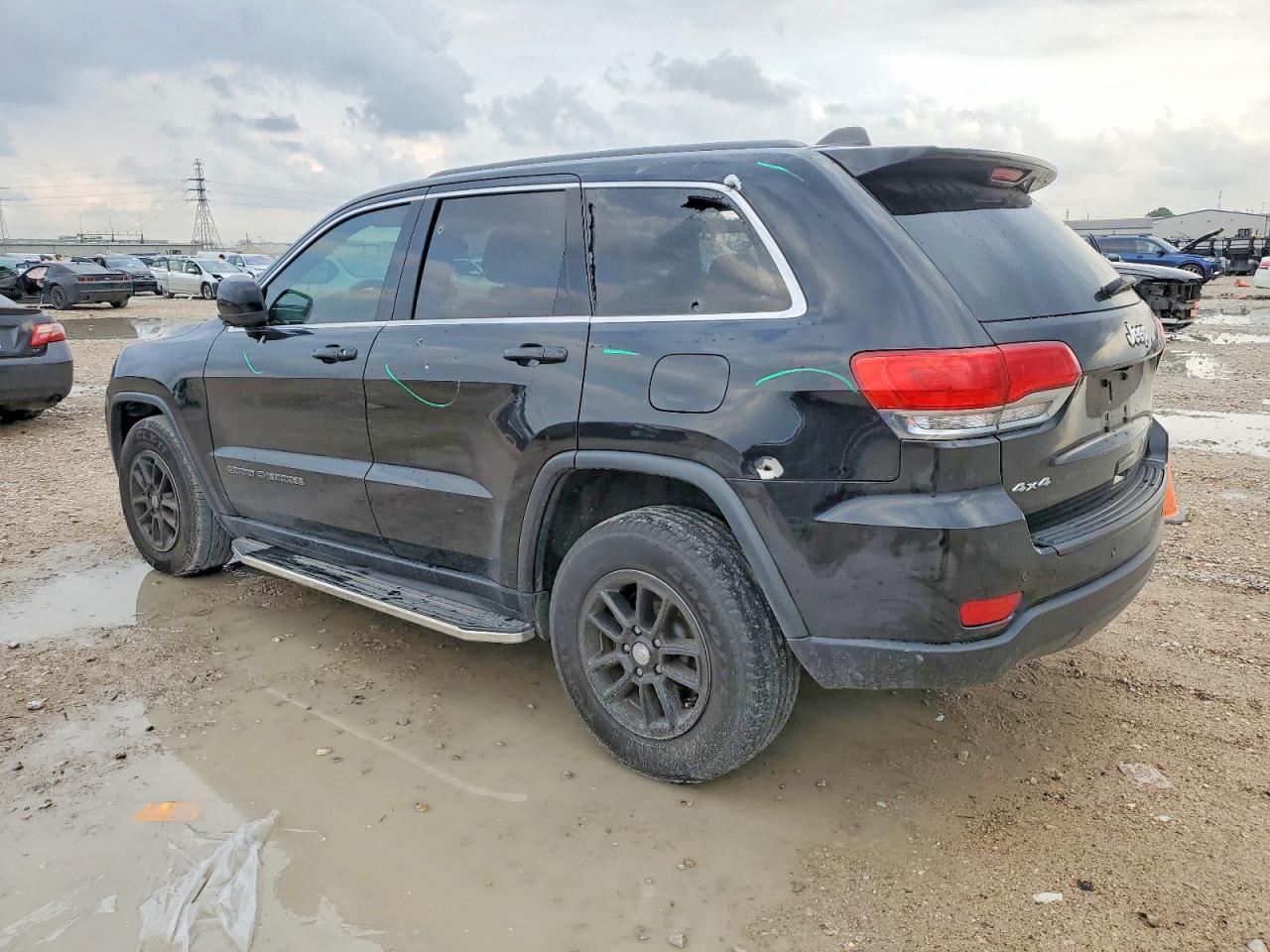 2018 JEEP GRAND CHEROKEE LAREDO photo 3
