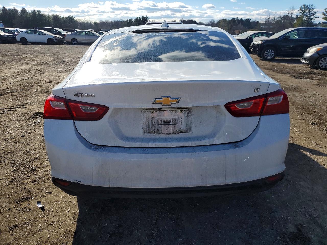 2018 CHEVROLET MALIBU LT photo 11