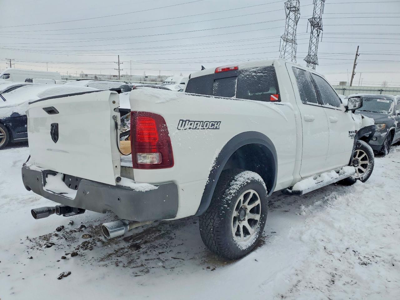 2019 RAM 1500 CLASSIC SLT photo 3