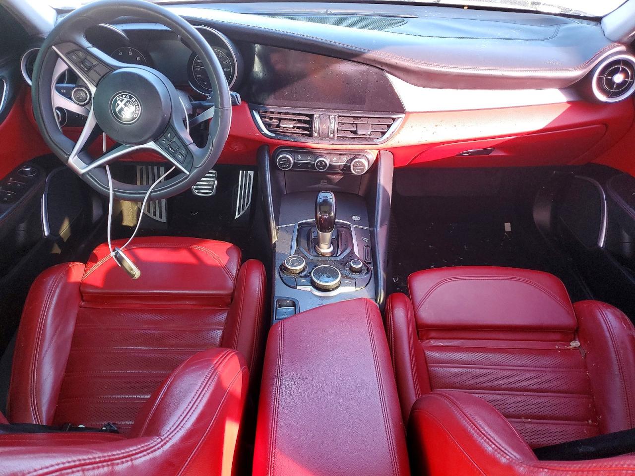 2019 ALFA ROMEO GIULIA TI photo 22