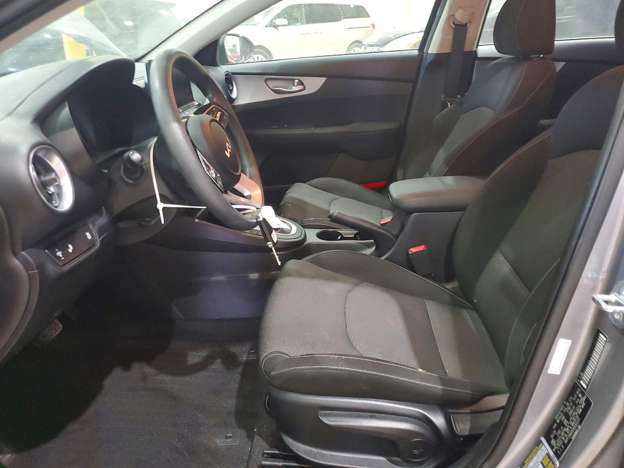 2023 KIA FORTE LXS photo 13