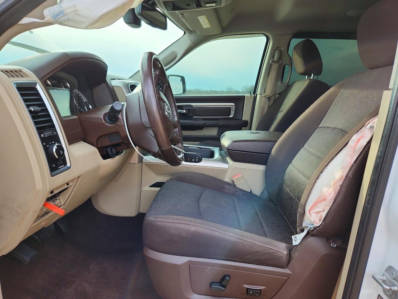 2017 RAM 1500 SLT photo 13