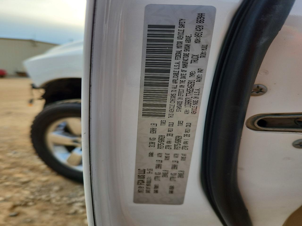 2017 RAM 1500 SLT photo 25