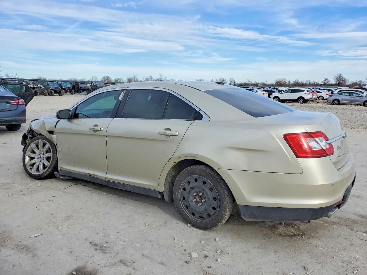 2011 FORD TAURUS SEL photo 3
