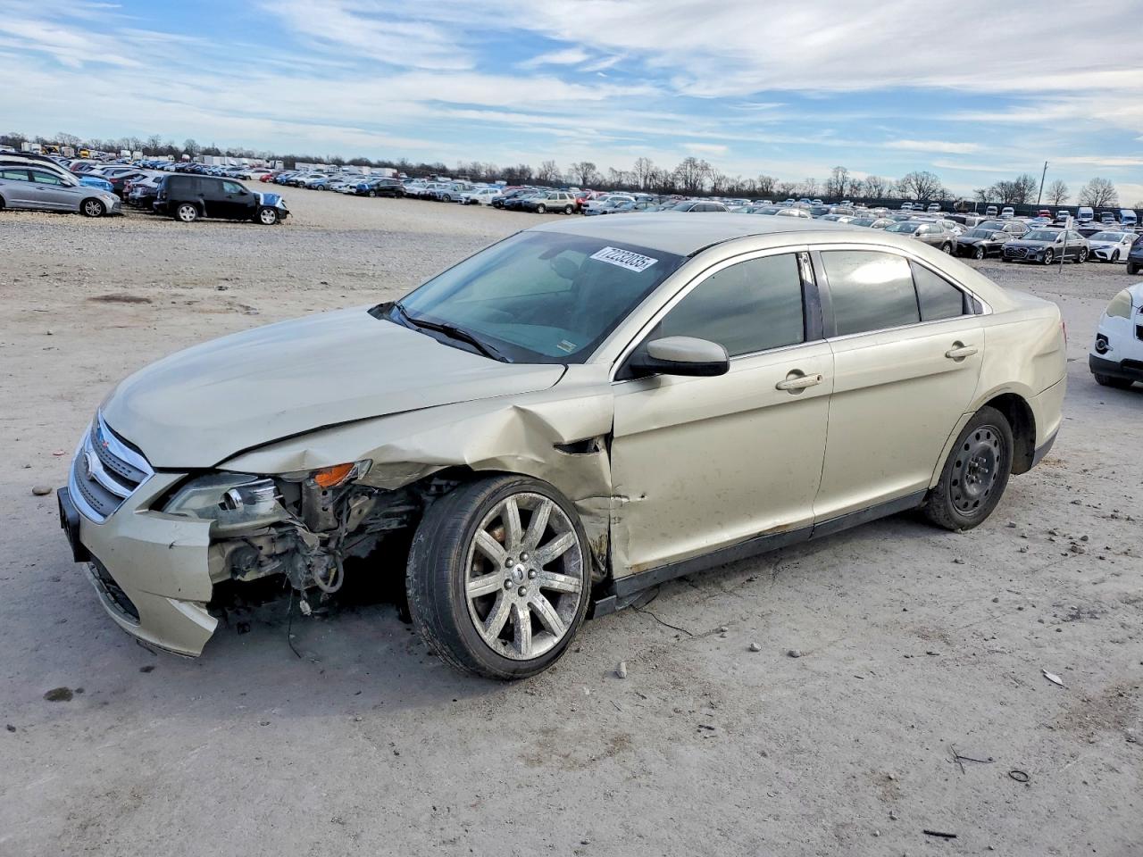 2011 FORD TAURUS SEL photo 2