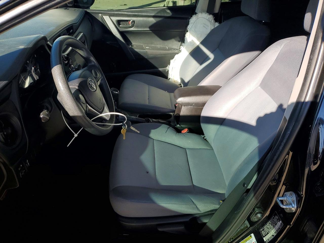 2017 TOYOTA COROLLA L photo 7