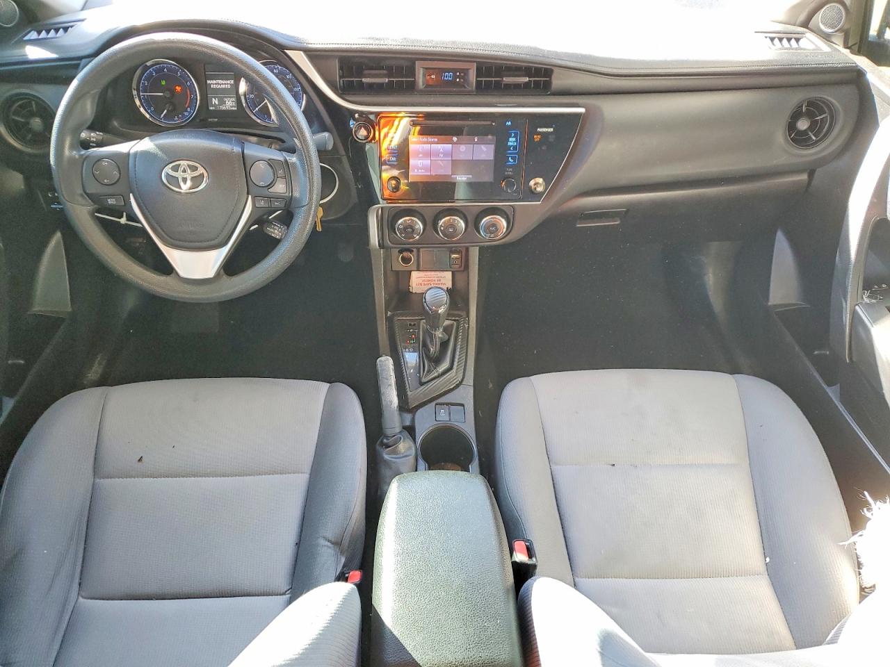 2017 TOYOTA COROLLA L photo 8