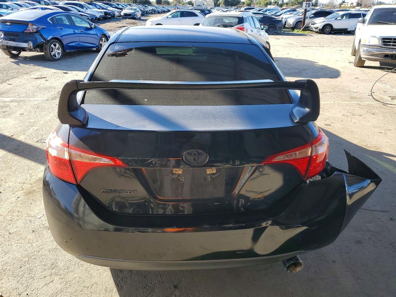 2017 TOYOTA COROLLA L photo 6