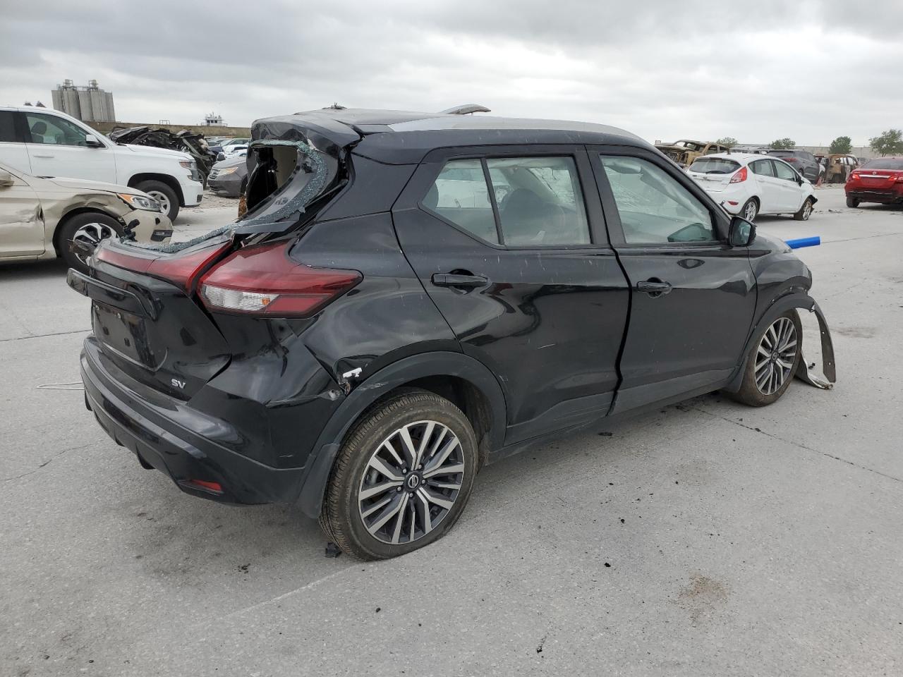 2021 NISSAN KICKS SV photo 5