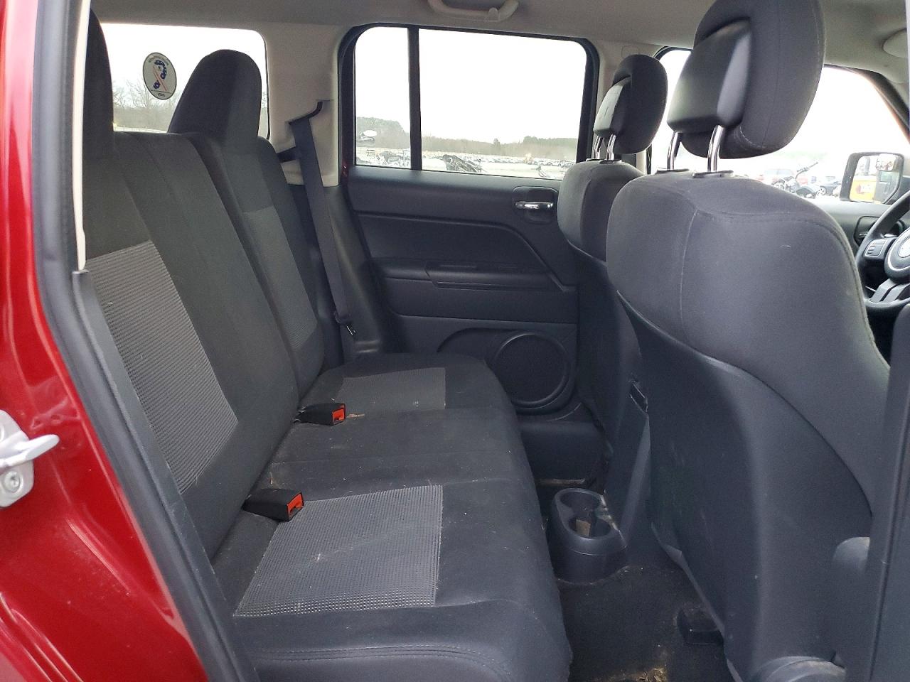 2012 JEEP PATRIOT photo 21
