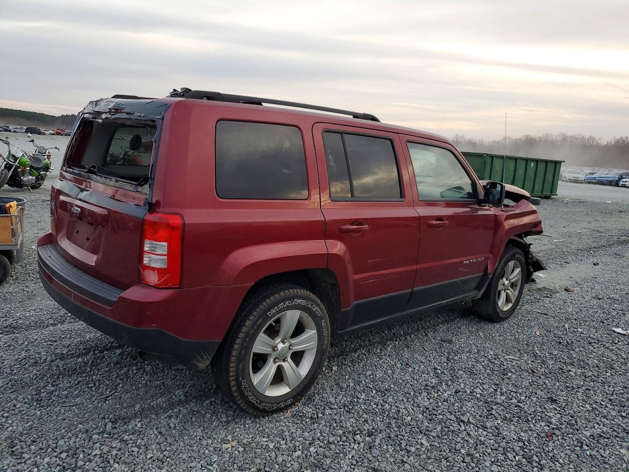 2012 JEEP PATRIOT photo 5